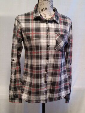 Suzy Shier plaid 100% polyester button down blouse black & white plaid Medium